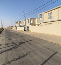 دار للبيع نقدا في مجمع الزهراء السكني  المساحة 240 متر مربع يتكون من ط...