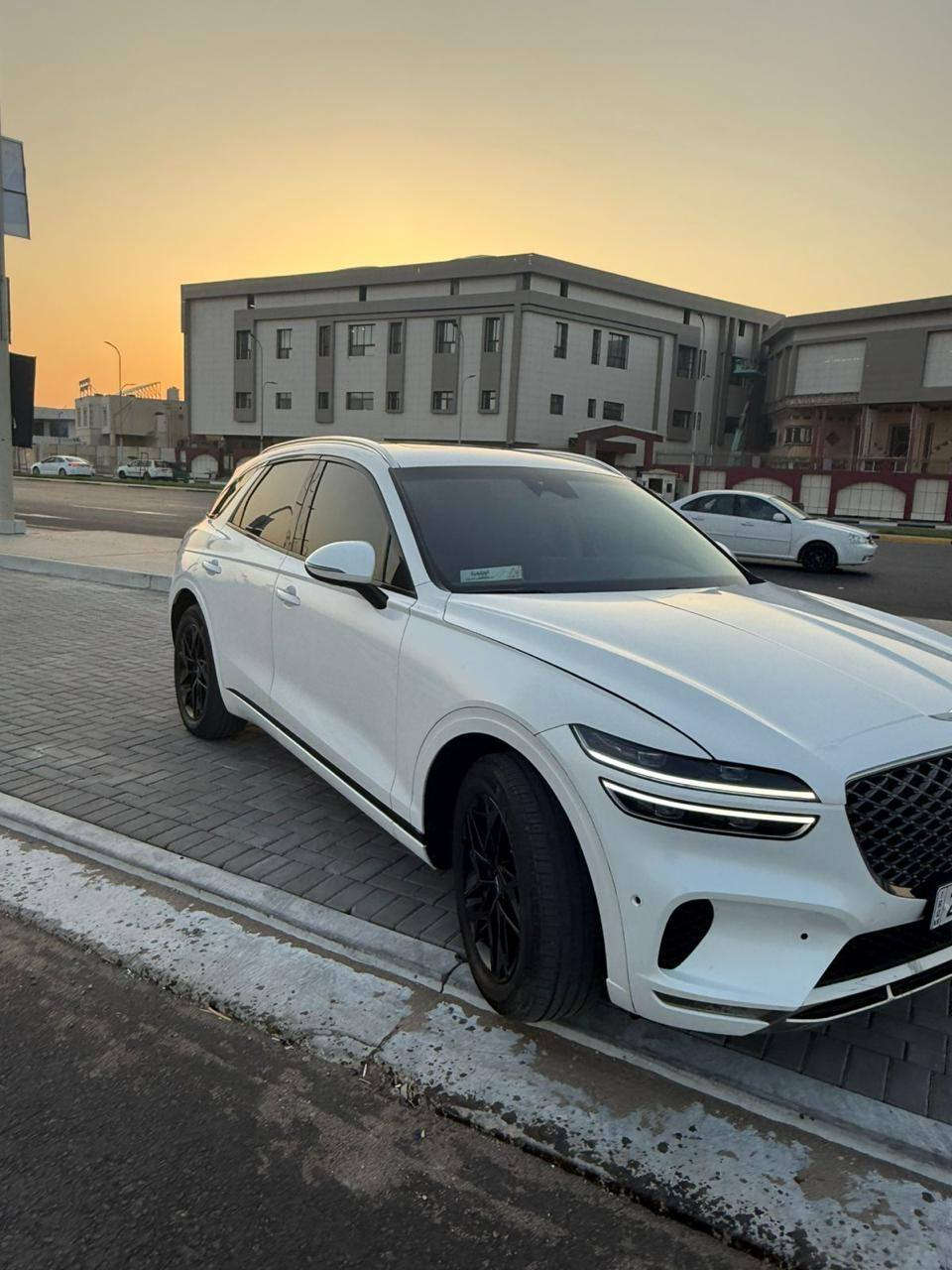 #اعلان_بيع_سيارة
🔷السيارة : جينسس GV70 وارد امريكي 1/1🔥

🔷سنة الصنع : 2023 🆕

🔷اللوحة : اربيل

🔶السعر : 285 ورقة

🔷الضرر : تبديلبنيد فقط نفس اللون بدون صبغ. 

🔷ضرر الايرباك : ستيرن فقط.

______________________________

🔷المواصفات:🔥

🔹حجم المحرك 4 سلندر 2.5L توربو 🚀🚀

🔹فور ويل AWD

🔹عداد المسافة 86 الف ميل 

🔹كاميرات 360 درجة

🔹رادار امامي وجانبي وخلفي

🔹تنبيه الخروج عن المسار

🔹حساسات خلفية

🔹فتحة سقف بانوراما

🔹جنطة كهرباء

🔹ستيرن كهرباء

🔹غرفة جلد اسود

🔹تبريد وتدفئة الكراسي الامامية والخلفية

🔹كراسي كهرباء بالكامل

🔹ميموري كرسي السائق 

🔹ويل كب حجم 19 انج مع اطارات بحالة جيدة

🔹5 وضعيات للقيادة

🔹شحن وايرلس NFC

🔹انارة ترحيب شعار جينسس

🔹لايتات LED بالكامل

🔹شاشه تحكم بالايعازات

🔹سستم الصوت Lexicon

🔹تحكم ستيرن جهتين

🔹بصمه ابواب و تشغيل وتشغيل عن بعد

🔹مع باقي المواصفات الاعتيادية

————————————————————————

☎️ الاتصال :

*********** 

*********** 

📍البصرة
