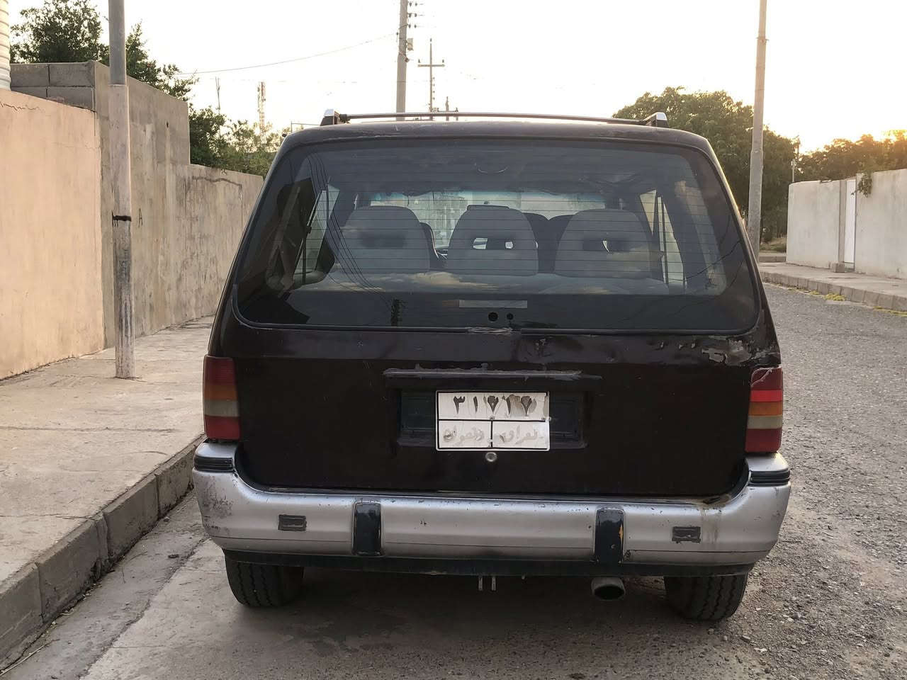 گلايزه ر 
 مؤديل1990
 گێرو مه كينه ي كامري
 سعري 23گلا قفل
ژ.م***********
