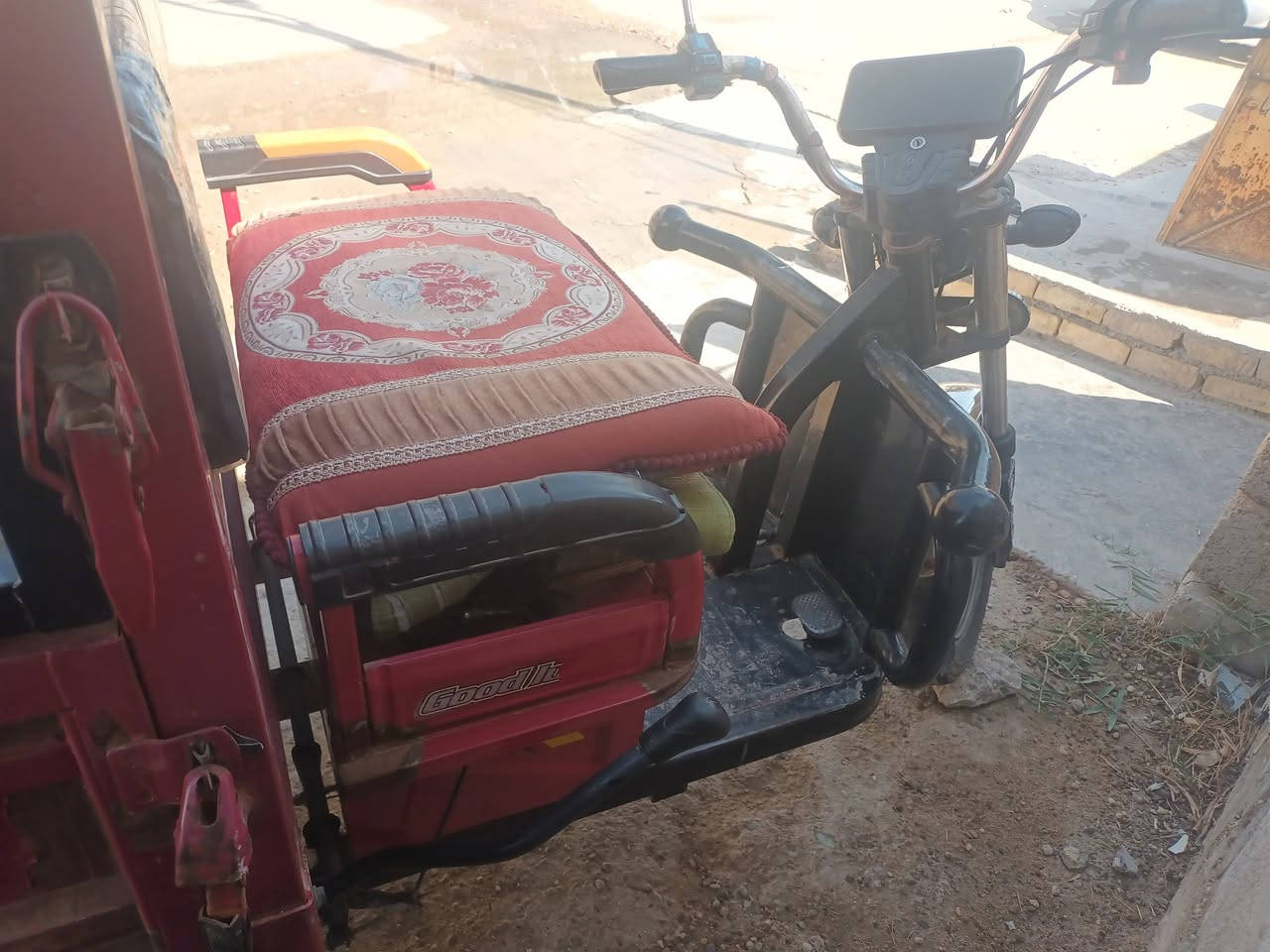 سلام عليكم. ستوته للبيع باتريت فول
تخم تايرات جدد.مثل.الي بلصوره للتواصل/***********
