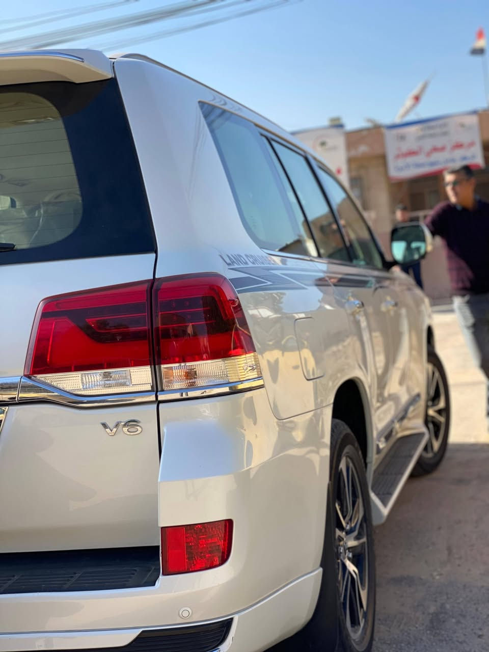 السلام عليكم
لاندگروز موديل 21
بريم اصل معروفة مواصفات البريم
كفاله عامه من الصبغ والبارد والتكحيل 
سياره جديده جداً 
بدون ملاحظات تخم تاير دلوب مال الشركه 
ماشيه 66 اصل 
السياره باسمي شخصياً تحويل مباشر 
السعر 62
مكان السياره بابل مركز المدينه 
للأستفسار ***********
