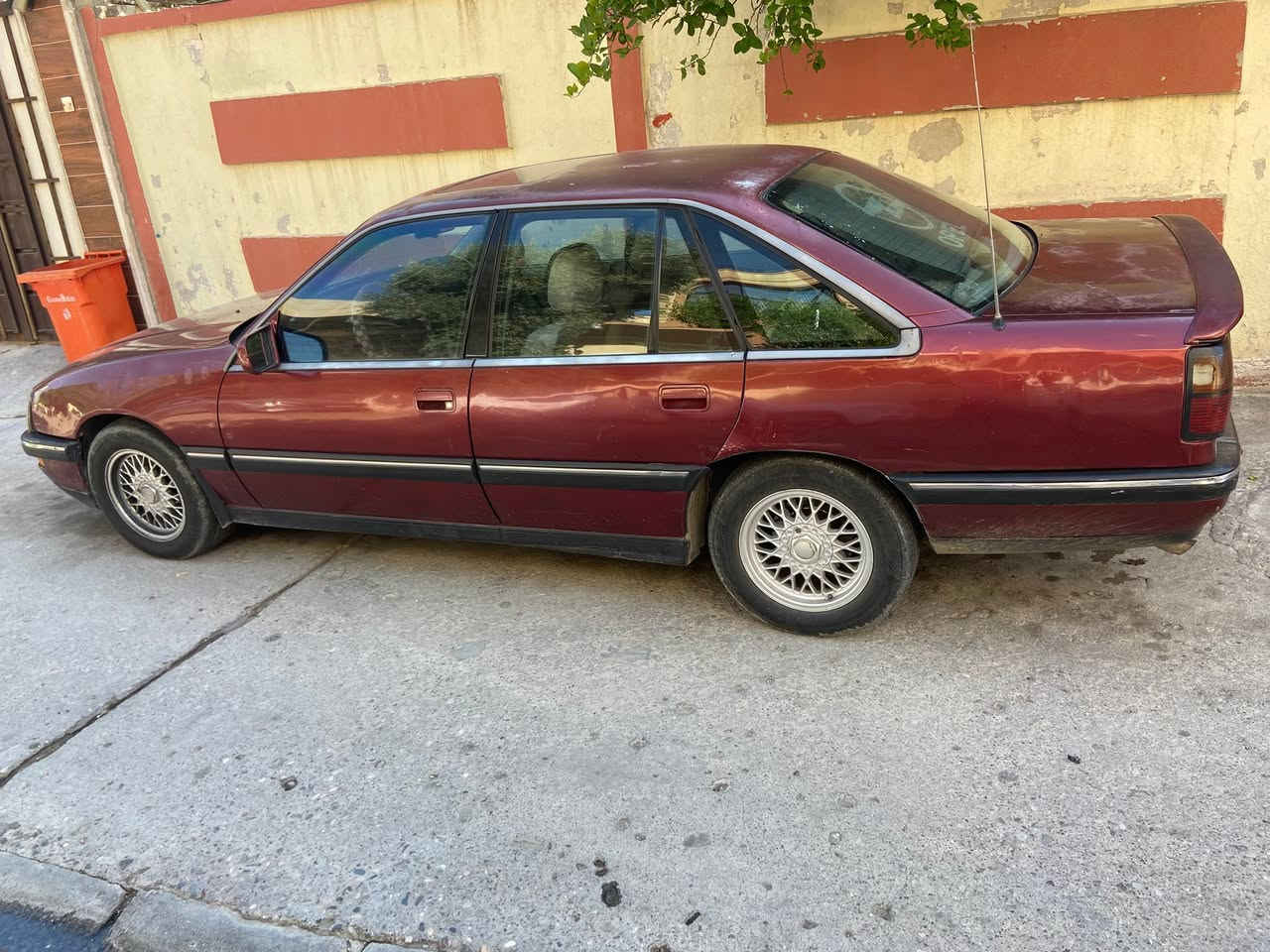 اوبل سيناتور ماروني 2600
رقم اجنبي 
مكينة وكير مال كصة قبل سنة مبدلين
تبريد شغال وخير من الله
جامات اربعتهم اوتو
كير توماتيك
السيارة تعمل بنضام البانزين والغاز السائل LPG 
بيها كارت اصفر مال منظومة الغاز
السعر 45$ وبيها مجال بسيط
مكاني الموصل
للتواصل ***********
