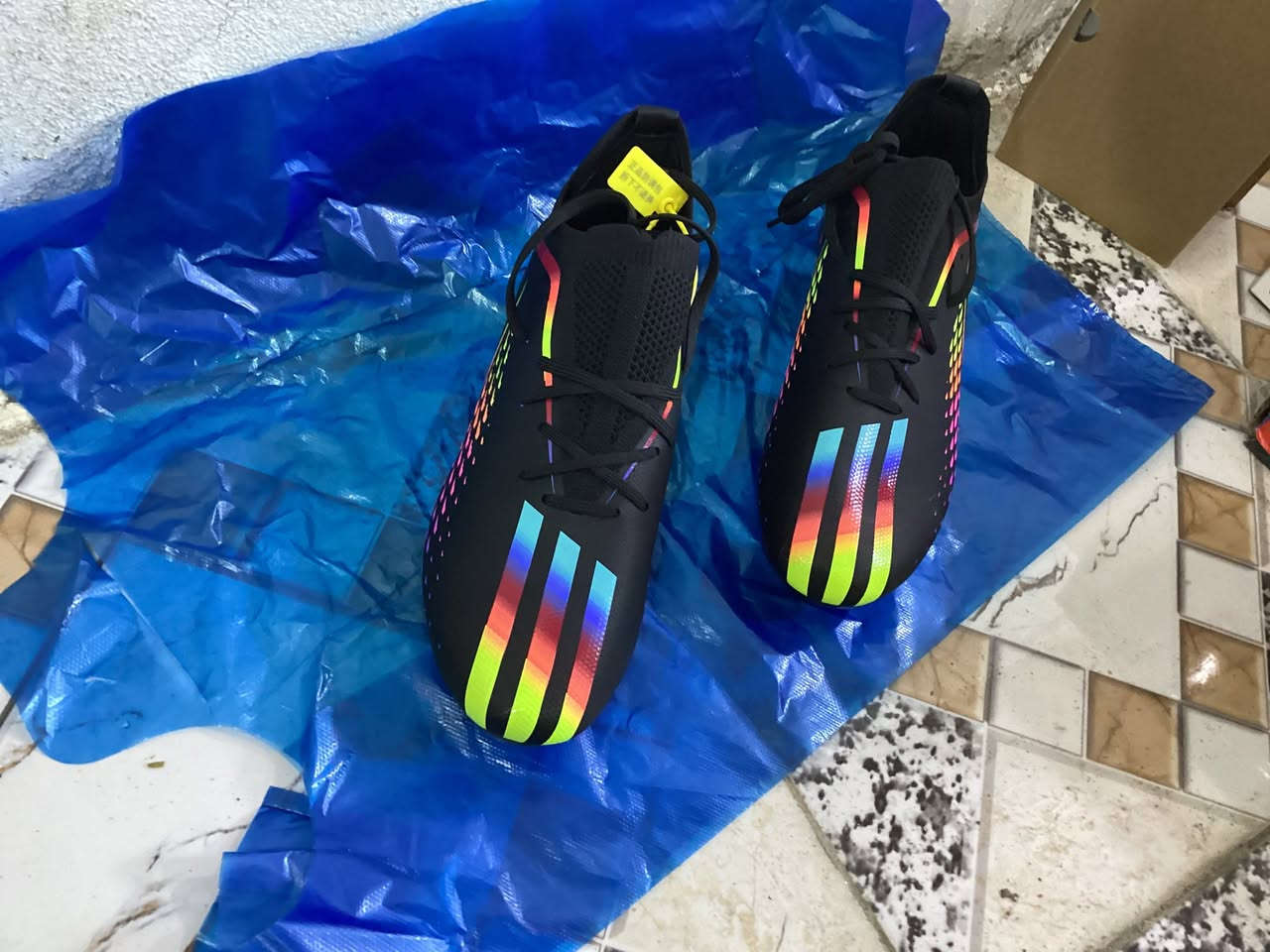 حذاء باله اوربي اصلي قياس 42بسعر 45فيتنامي اصلي شرط فحص أمام المندوب  عتماد واتساب ***********
