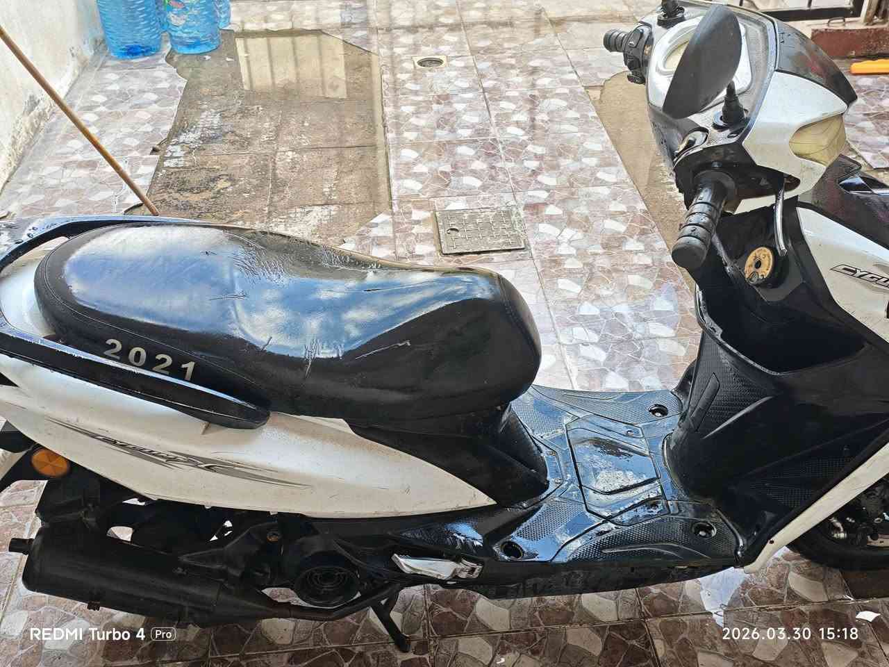 سلام عليكم 
ماطور ماكس سكنس ياباني بلاد كله بلادي شرط فحص 
شغال سلف و بصمه كله شغال كهربائيات كله بلاد كابريتر بلادي مابي اي عيب 2021
بريكات جديد صالنصه صوت كاتم فول وميصرف بانزين
325 الف ***********
