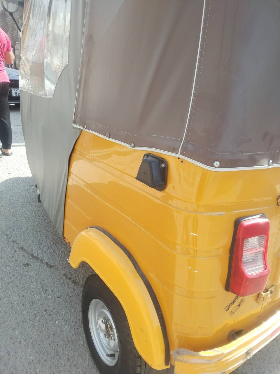 سلام عليكم تكتك 2020 جاهزه من كلشي بيه فقط هاذا البصوره بعده ما مصبوغ مكينه نضيفه رقم بغداد بسمي السعر6800 وبيه مجال بسيط ***********
