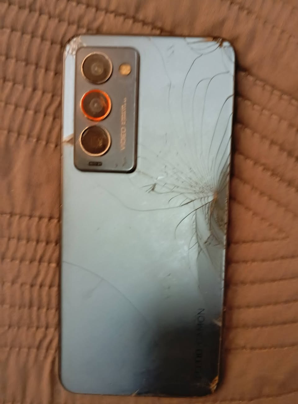سلام عليكم جهاز تكنو كامون18 برايم جهاز ذاكره 256 نضيف بس بي فطور بضهره رايده 100 وبي مجال


**إذا كنت صاحب هذا الإعلان وتريد حذفه لأي سبب، رجاءا أرسل رسالة إلى الدعم الفني**