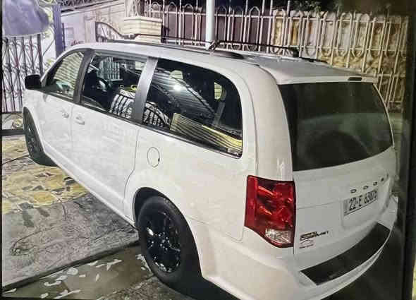 دوج كرفان GT فول موديل ٢٠١٩ لو ابيض رقم اربيل باسمي حادثها باب السايق مبدل نفس اللون وباب السلايت مبوغ بس جوه التريشه بدون ايرباك السياره كلش نظيفه بدون نواقص بيبان شفط وكهرباء باب الصندوق شفط وكهرباء كشنات جلد كلاب تبريد ثلاث قطع مركزي السعر   ٢٢٠٠٠ $
للاتصال واتساب هم موجود
***********
