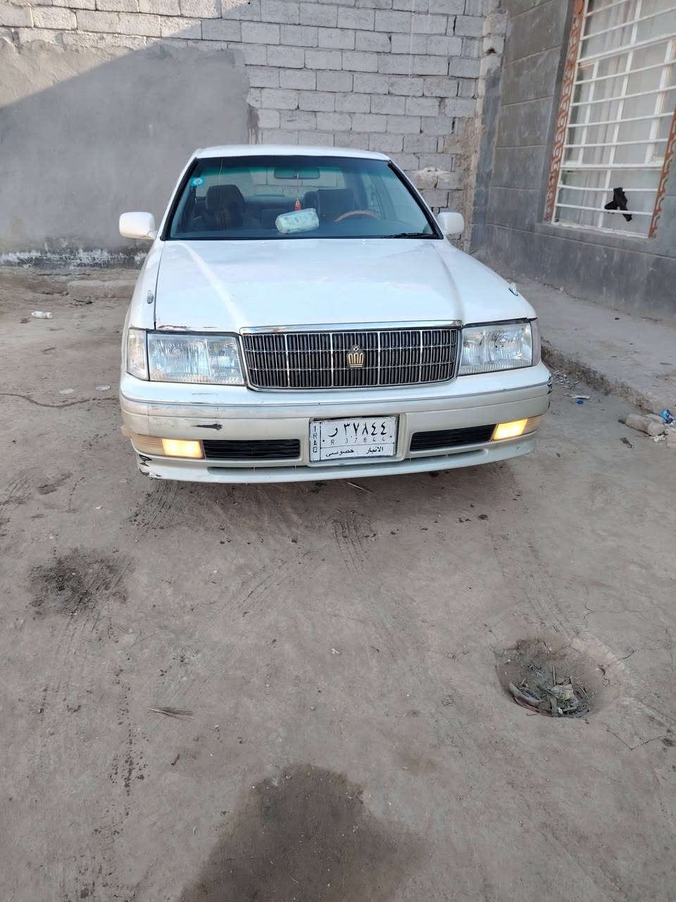 سلام عليكم لبيع راس ثور فلات رقم انبار بسمي الماني اشوكت متريد ادورلك مكينه 3000 كير مكفولات  فيشتين تبريد ثلج دحدديه جديده تخم تاير جديد بيه ضربه بل جملق الايمن مكفوله من كصه والنقل جثه السعر 85 او بيه مجال رقم صاحب السيارة ***********
مكان نجف شارع الحولي بحر رقم العمود 192
