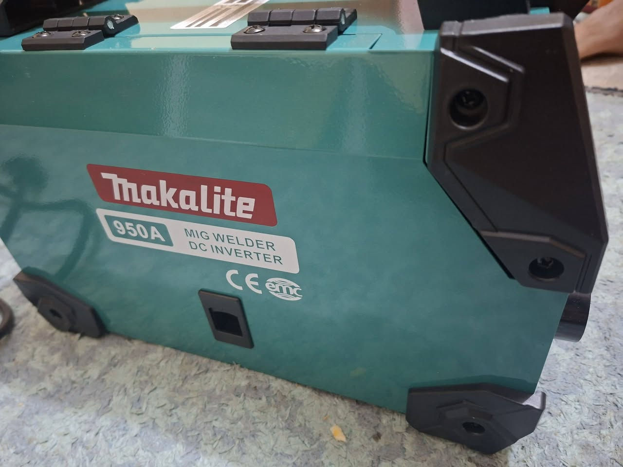 ماكنة لحام 950 امبير تلحم نظامين نظام المك و لحام الولدن مكينة قوية جدآ ما مستعملة فقط فتح كارتون  تاخذها على الفحص مكاني البصرة ابو الخصيب السعر 85 ألف
***********
