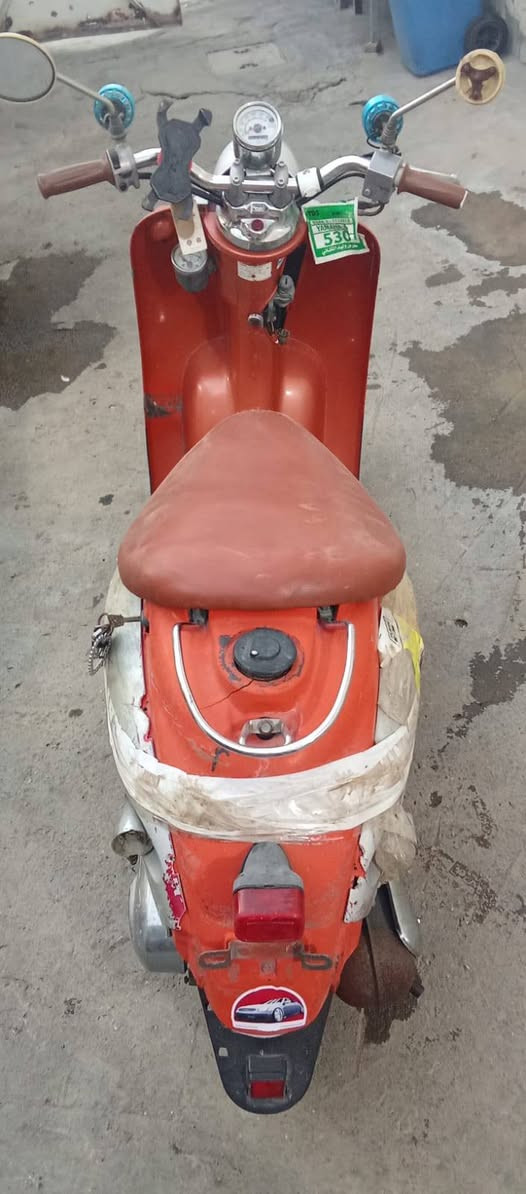 عبد الحليم للبيع السعر 150الف العنوان حي السلام الطوبجي قرب دائرة المرور الرقم ***********
