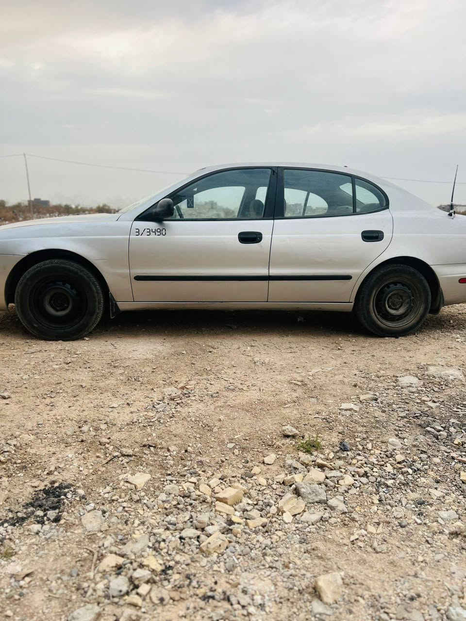 سلام عليكم دايو لكنزا موديل 2000 سيارة مصبوغه حزام بدون ضربه مكينه بيهه خيط بخار قليل بدون تنقيص سيارة بلادية ع وضع الشركه كير مكفول دواخلهه كلش نضيفه سيارة بسمي مكاني بغداد الكرخ
السعر 40 وبيهه مجال هاتف ***********
