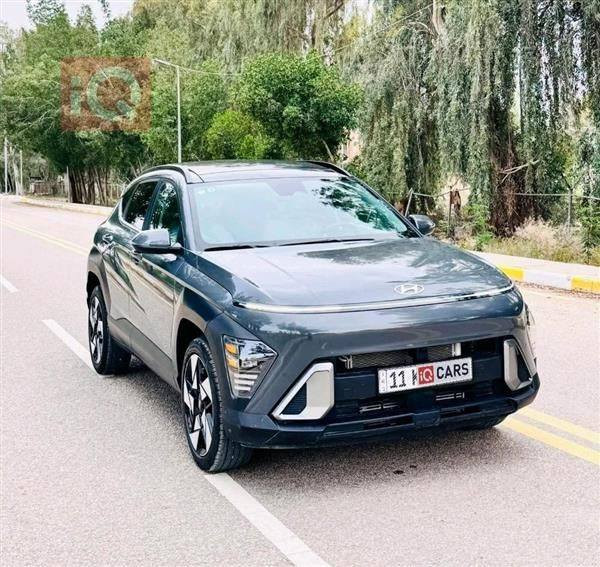 السلام عليكم
هونداي كونا لميتد الشكل الجديد 
2025Hyundai Kona Limited !! 
مواصفات خاصة لمتد 1/1  
 

ايرباك دركة فقط
كلشي بلادي حته الراديترات بلاديه 
ماشية فقط 14 ميل 
رقم بغداد باسمي 
محرك 1600 توربو دووش 190 حصان مع گير اوتوماتيك 8 سرعات 
وراد امريكي 

1- بصمه + بصمه ابواب لمس + بصمة تشغيل عن بعد 
2- بانوراما 
3-كيج الكتروني متغير 
4- رادارات كل التجاهات مع كاميرات عدد 4 امامي وخلفي وجانبي مع رؤية 360 درجة بيرد فيو
5-كير تعليگ بالستيرن
6-نقط عمياء
7-رادارات وتنبيه الخروج عن المسار 
8-قيادة الية 
9- تتقدم للامام وللخلف ب بصمه 
10-هندبريك بصمه
11-كشنات جلد
12-كشنات كهربائي 
14-كشنات تبريد وتدفئه امامي خلفي وتدفئه استيرن
15-بك لايت لد
16- لايت لد + زينون
17- شاشة كبيرة لمس
18- تثبيت سرعة
19- كاميرات اشاره تظهر بلدشبول
20- اشارة جانبيه
21- ويل كب كبير كروم حجم 19 مبطن 
22-تحديد مسار 
23-صندوق كهربائي
24- فول تحكمات ستيرن
25-تبريد لمس
26- شحن وايرلس
27-نظام gps خرائط
28- شفتات كير ب ستيرن
29- حساسات امامي خلفي 
30 - تشغيل عن بعد 
31 - اوتو بارك 
32 - المرايه الوسطيه (اوتو دم ) يعني الي وراك مشغل عالي المرايه اوتماتيكي اصير سوده ما تعكس ع العين 
33 - مود ادرايف ( نورمال - سبورت -سمارت ) 
35 - نظام نزول منحدرات
37 - تبريد قطعتين منفصل ومناخ متغير امامي و خلفي 
38 - شاشه ابل كار بلي واندرويد اوتو
‏39- AUTO HOLD
40- السماعات شركة BOSE صوت محيطي 9 سماعه 
مكاني بابل مسيب
*********** السعر 180 وبيها مجال
