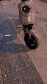 سلام عليكم دراجه شحن R9ريان مديل 2025دراجه ما عوزها اي شي كامله من كلشي بطاريات 32 لكبار سعر 425وبيه مجال مكاني البصره شط العرب ***********
