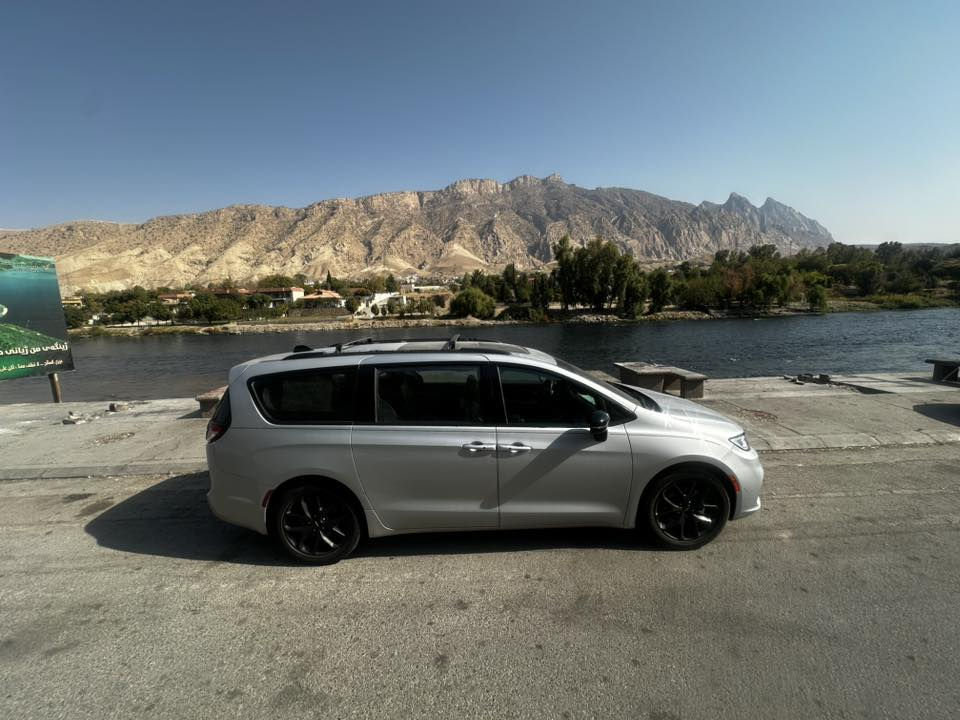 سلام عليكم عندي كرايزلر بسفيكة 2023
السيارة لمتد s فول مواصفات

محرك 3600 V بنتستار المعروف

السيارة ماشية 11 الف ميل فقط

1 بنراما فتحتين 

2 قيادة ذاتية

3 بريك اوتو 

4 حساس زدحام

5كشنات كهربائية جلد تدفئة + تبريد + خزن ميوري + الكل بلع يدخلن جوة ماعدة السايق والصدر 

6 ستيرن فول تحكمات + تدفئة 

7 مرايات شفط +دادار جانبي + لداسفل المراية +نقاط عمياء +قلاب عل جوة من ترجع بك 

8 صندوك كهربائي +شفط + فتح ذاتي عندتمرير القدم 

9بيبان سلايدات كهربائية وفتح بلبصمة 

10 خمس بصمالة

 11 رادار امامي وحساسات جانبية وحساسات خلفية

السيارة دخلت تخريب جام مكسر والتنتة مبيوكة

 بيهة خسفة بدايت القمارة اثر ضربة بوري ساحبيهة وصابغيهة لا ايرباك ولا بيهة قطعة مبدلة سيارة جديدة بمعنة الكلمة تجي وشوف بعينك 

***********
