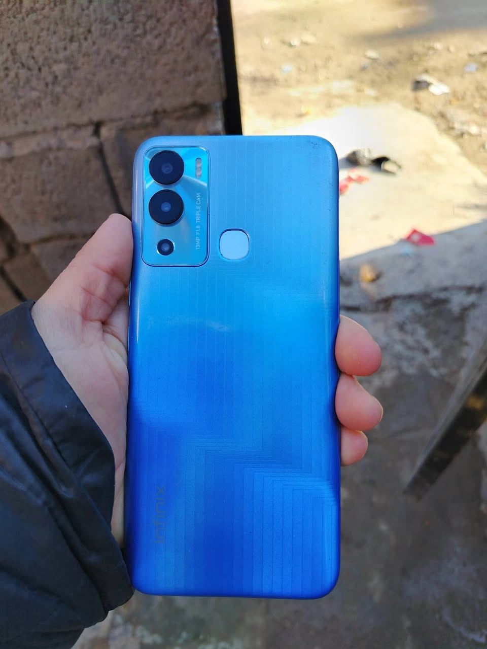 السلام عليكم
انفنكس هوت 12i ذاكرة ٦٤ شاشته بيها دائرة سودة فد ما مأثر شغال يلمس سعر ٤٥ بي مجال ***********
