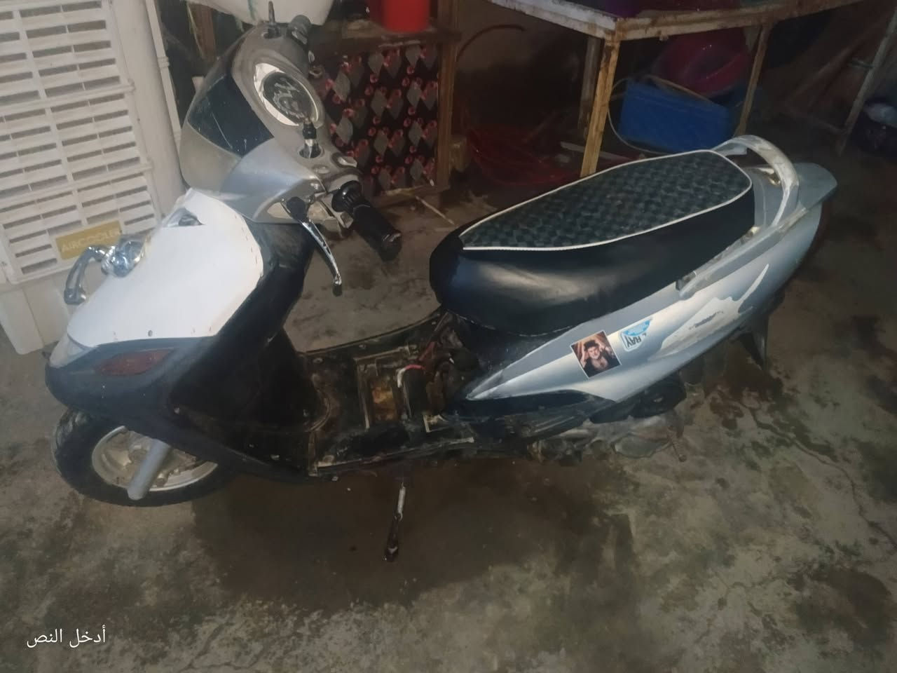 السلام عليكم ماكس ثعلب الدراجه حلوه ونشطه كامله كهربائيات شغاله سلف هندر  مكاتبه عوزها بس كعكات صالنصه  السعر 200 وبي مجال المكان فلكه الهنديه 
رقمي ***********
