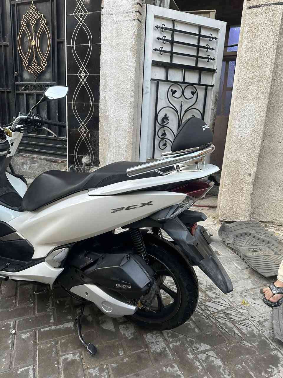 سلام عليكم بي سي اكس جيل ثالث وارد كوري ماشيه 18 بيها نوزل ضعيف دراجه ما مفتوحه السعر18.                                  *********** واتساب
