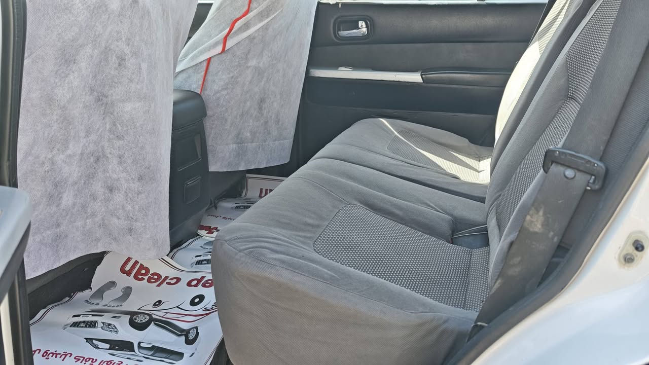 VTC. 4800
موديل 2008
منظومه غاز 100لتر
مزاد الداخليه
مخصصه رقم بغداد
صبغ بدون ضربه ومعجون
داخليه نضيفه
بدون اي نقوصات 
محرك وگير بدون عيب
تايرات جديد
دبل اكسل خفيف ثقيل شغال
دف لوك

سعر 115
***********
