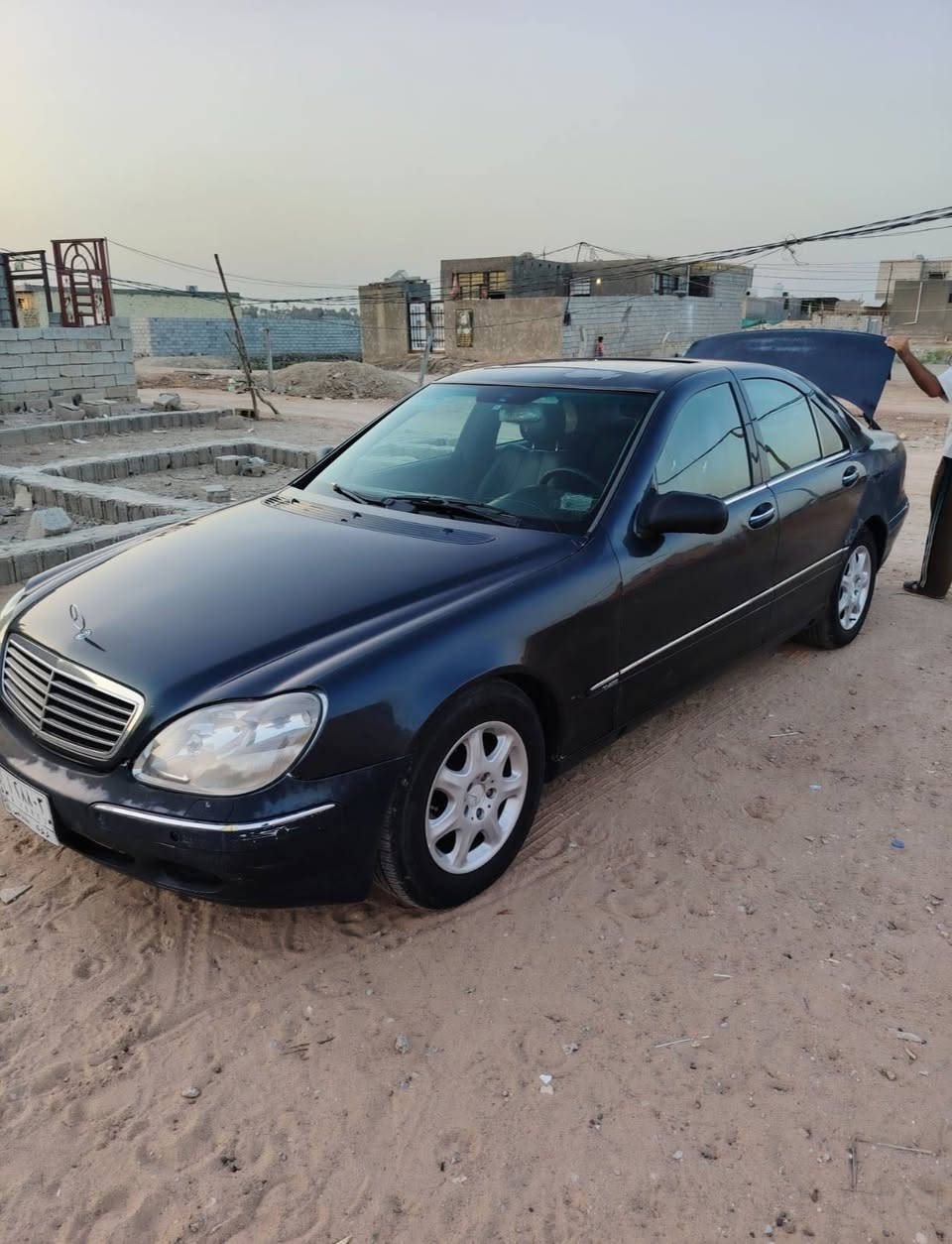 للبيع...... مارسيدس غواصه حجم 320 وارد ياباني موديل 2002 اصل سياره مكفوله من ضربه مكينه وكير جدد كفاله حداديه جديده كهربائيات شركة باتري جديد تخم تاير رقم كركوك قرار 48 سياره مسجله ملسق وسنويه راعيها بلنجف يسويلك وكاله يعني فقط وكاله السعر مناسب خابرني وبيك خير ودلل هذا رقمي *********** واتساب مكاني نجف مشخاب ترهم مراوس حسب القناعه
