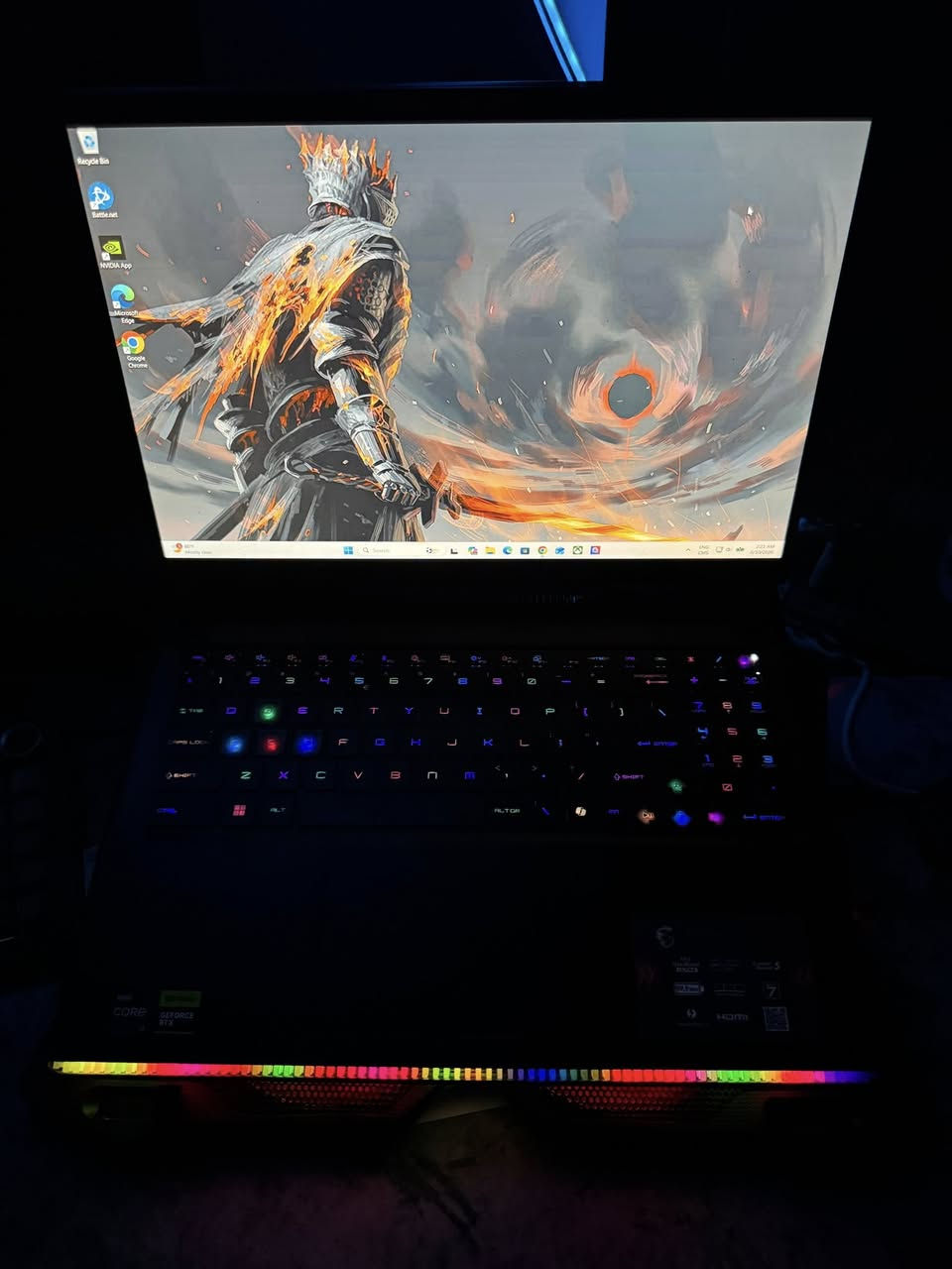 لابتوب MSI raider Ge68
Intel core i9 14900hx المعالج
RTX 4070 8GB كرت الشاشة
RAM 32 SK Hynix الرامات
Hard 1TB M.2 الهارد
monitor 144Hz FHD الشاشة
 مستخدم لمده ست اشهر نضيف جدا 
رقمي للتواصل ***********
