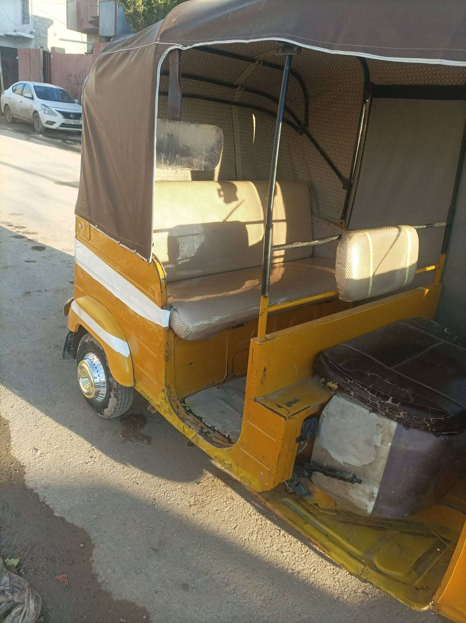 سلام عليكم تكتك موديل 18 بشهر 11 مكينه خير من الله ناعمه 
رقم وسنويه رقم ديالى مو بغداد لغود ما بيهن ضرب بس تكحيل ال يسره صفاح ما بيهن تكتك بلاديه وتجي وتشوف بعينك 
تحويل ثاني السعر 4700 وبيه مجال قليل 
رقم الهاتف ***********
