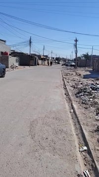 بيت للبيع العنوان بغداد مدينة الصدر الحميديه قرب المستوصف والمدارس الب...