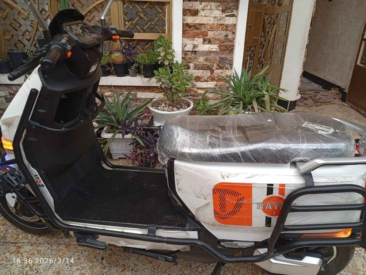 دراجه شحن
اخت الجديده 
الريان وحش الكون 
شخط ما بيه 
خير من الله 
مكان الدراجه الشعب  الصحه 
رقم صاحب الدراجه ‏‪0772 268 4639‬‏
