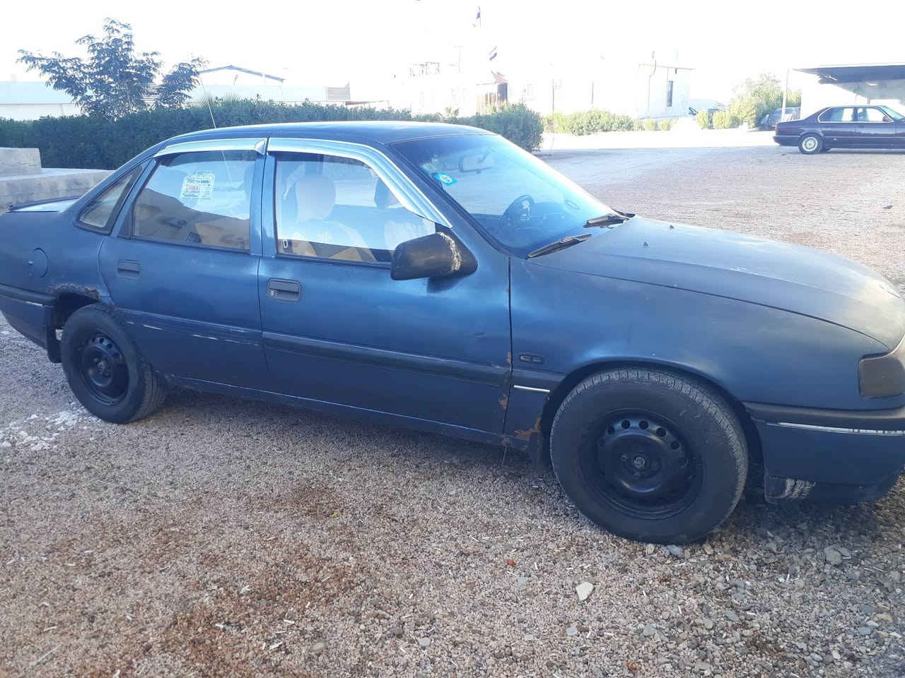 سلام عليكم فكتره موديل 89 محرك 20 كير اوتو سياره بلاديه رقم جديد سنويه 2030 سعر 30  بيها مجال العنوان النساف البعلوان ***********
