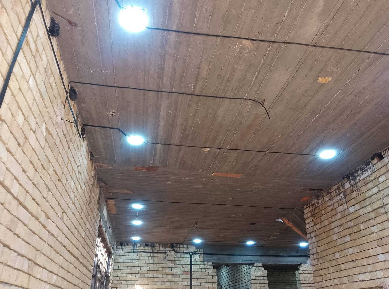 متوفر تاسيس الكهرباء العامه


**إذا كنت صاحب هذا الإعلان وتريد حذفه لأي سبب، رجاءا أرسل رسالة إلى الدعم الفني**