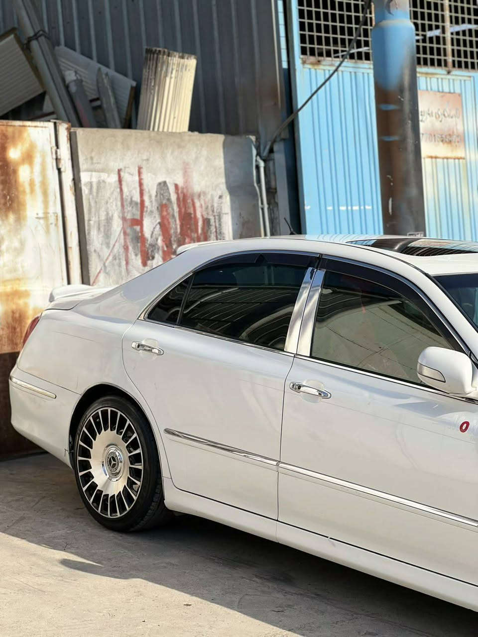 سڵاو لەهەموو هاوڕێیان ماجستا قەپات مواسەڤات 2005 بۆڤرۆشتن سێ پارچەی بۆیاخە قرچێکی بچوکی دوای هەیە پارەی موسێکە 60 گەڵاو مەجالێکی کەم بۆزانیاری زیاتر ***********
