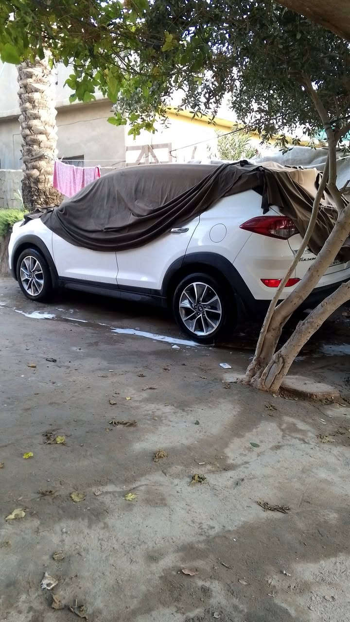 السلام عليكم للبيع موديل 18 جديدة فول موصفات يعني مال بيت جديدة تبريد تلج كير ومحرك كفالة خير من الله بس اليدور جديد رقم صاحب السيارة بسمة  كفالة عامة 
***********
***********
وينة اليدور جديد
