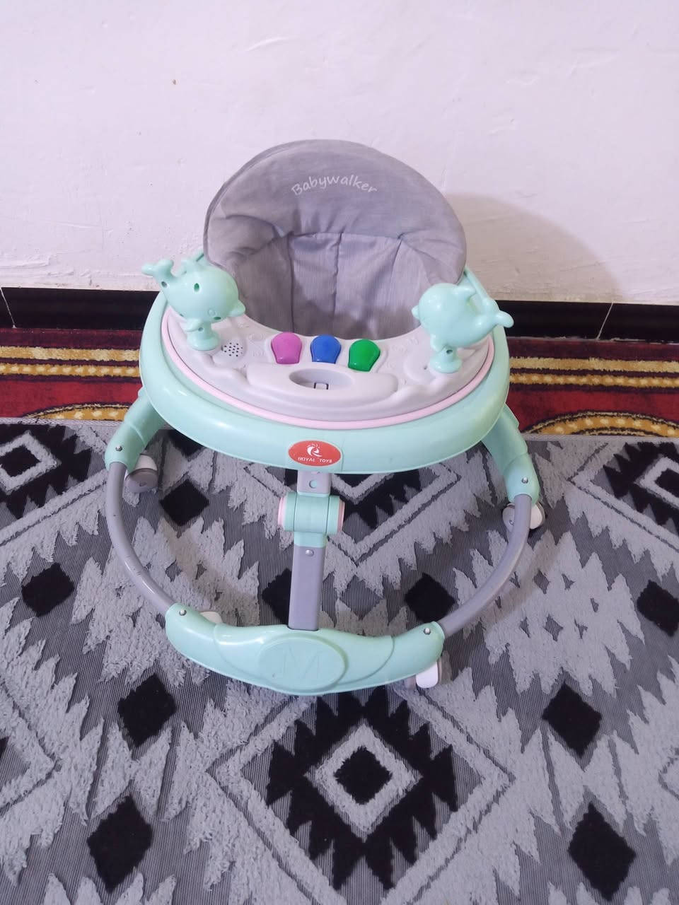 السلام عليكم دراجه شحن عوزها بطاريه جديده استعمال قليل سعرها 100 تتحمل وزن 75 كيلو صوبه صالون يابانيه 100 صوبه فوجيكا مامستعمله 35 حجله اوربيه سعرها 35 العنوان الدولعي


**إذا كنت صاحب هذا الإعلان وتريد حذفه لأي سبب، رجاءا أرسل رسالة إلى الدعم الفني**