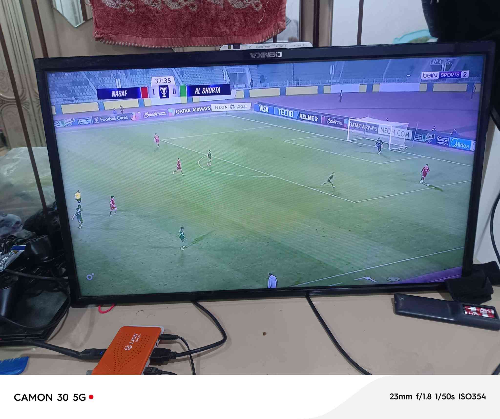 سلام عليكم ورحمه الله شاشه حجم 32نوع دنكا الشاشة شغال مابيهه اي مشكلة بس صوره مقلوبه بسبب البرنامج الى داخل الشاشة لكن هي شغال ومعلكه بلمقلوب ومابيهه اي مشكلة للبيع بسعر مناسب راسلني او اتصل *********** النجف, العراق
