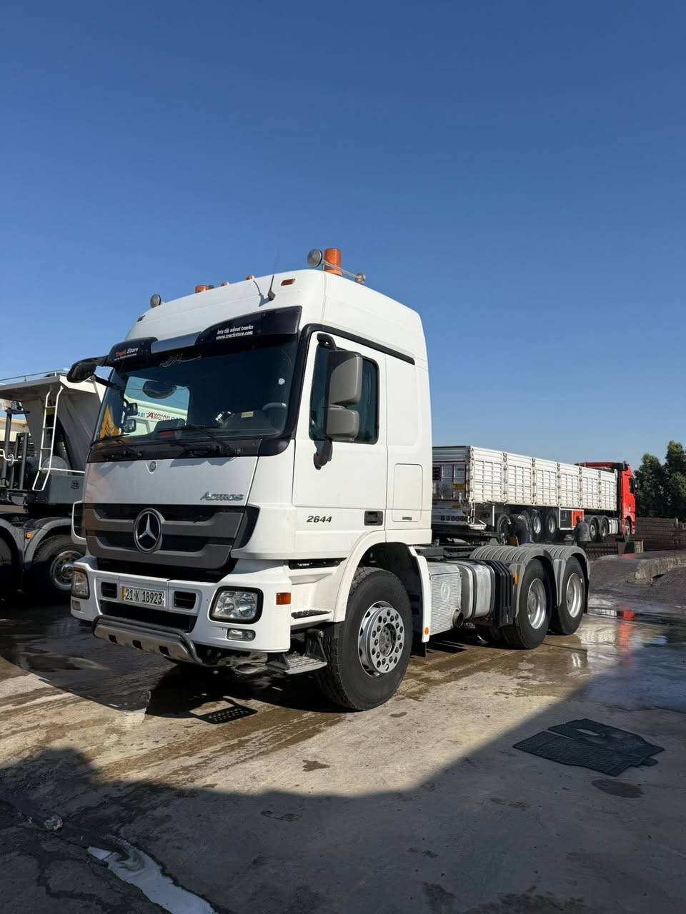 اكتروز للبيع موديل 2016 رقم سليمانيه مجموعه جي اف مكفوله عربانه قلاب أربع محاور الرقم ***********
