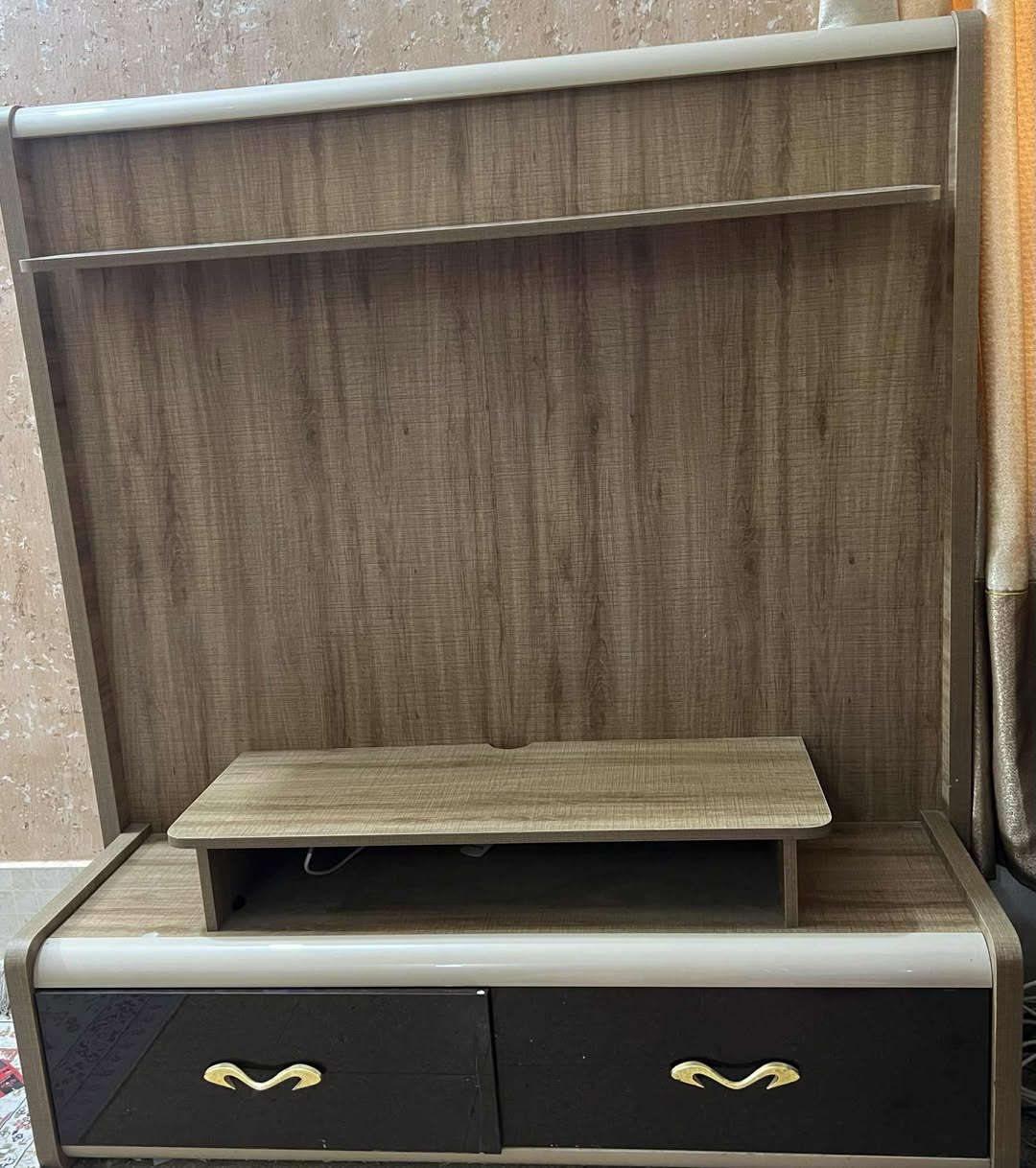 غرفة تركية 12 قطعة 
خشب تركي اصلي قوي 
مستعملة 

* ملاحظة الغرفة متكونة من 12 قطعة 

* كنتور مع الملحق عرض 4 متر و ارتفاع 3 متر 

للبيع بسعر 450 الف  قفل 
العنوان / النجف الاشرف 

للاستفسار الاتصال على الرقم ***********
