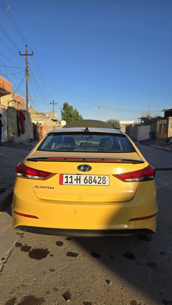 سلام عليكم النتره موديل 2018 داخله كلين فول مواصفات 1\1 سونارها مرفوق بل منشور بسامينا  السياره ثاني يوم تحويل مكانها بغداد الشعب مبدل مكينه جديده بعتهي داخله الثمان سعر السياره 135 وبيها مجال خابر ع رقم وتدلل ***********
