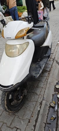 سبيسي نضيفه مفتوحه مره وحده سعر 400 ..07816294777