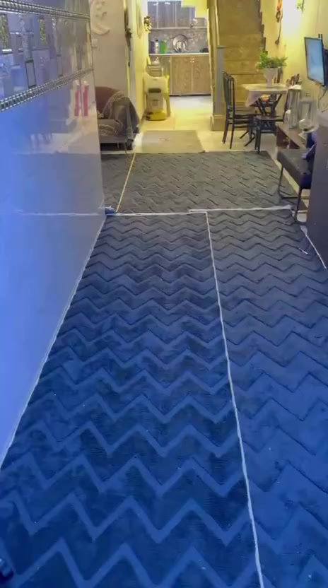 السلام عليكم بيت للبيع مساحه ١٥٠ متر 
نزلت الجسربناء جديد السعر٤٥٠ وبي مجال للشراي للستفسار ***********
