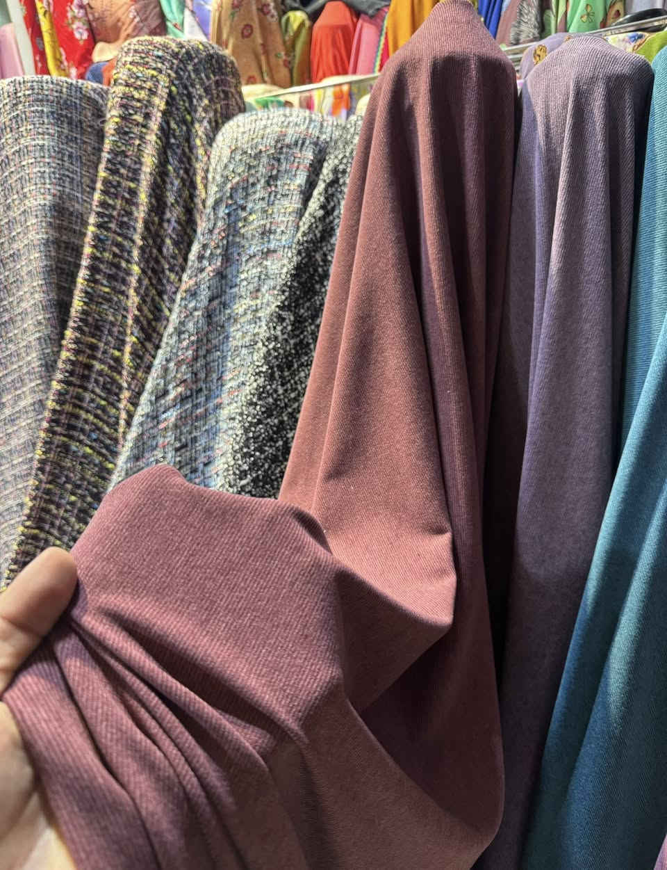 عرررض خاص جديد اقمشة سيد حسن العزام صوف ساده محفر 
مطاط اول سنه يجي خاص فساتين سعر المتر 4 لمدة 5 ايام 👗

📍العنوان النجف شارع كوفه نجف منطقة الحارس خلف مطعم المسك مباشرة 
🚚يوجد خدمة توصيل كافة محافظات العراق 5 دينار 

📞للحجز وات ساب *********** سيد حسن العزام #العراق #الكويت #سعوديه #عمان #النجف #بغداد
