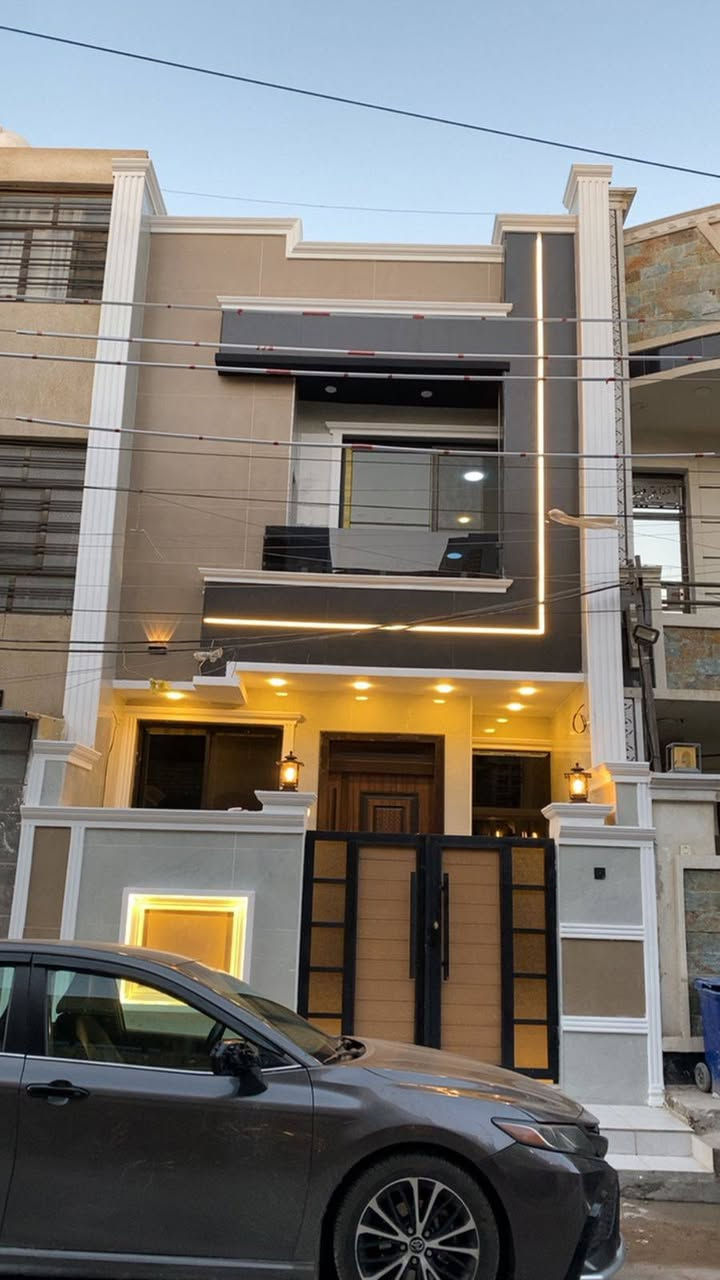 # 100م² جديد للبيع  🏡 
دار  ١٠٠ م للبيع السعر مناسب
يحتوي على ٤ غرف نوم سويت
بناء حديث درجة اولى 
حي الجهاد ـ الحمدانيه

#للأستفسار : مكتب سومر للعقار 🏛️ 
                    *********** 📞 بغداد, العراق
