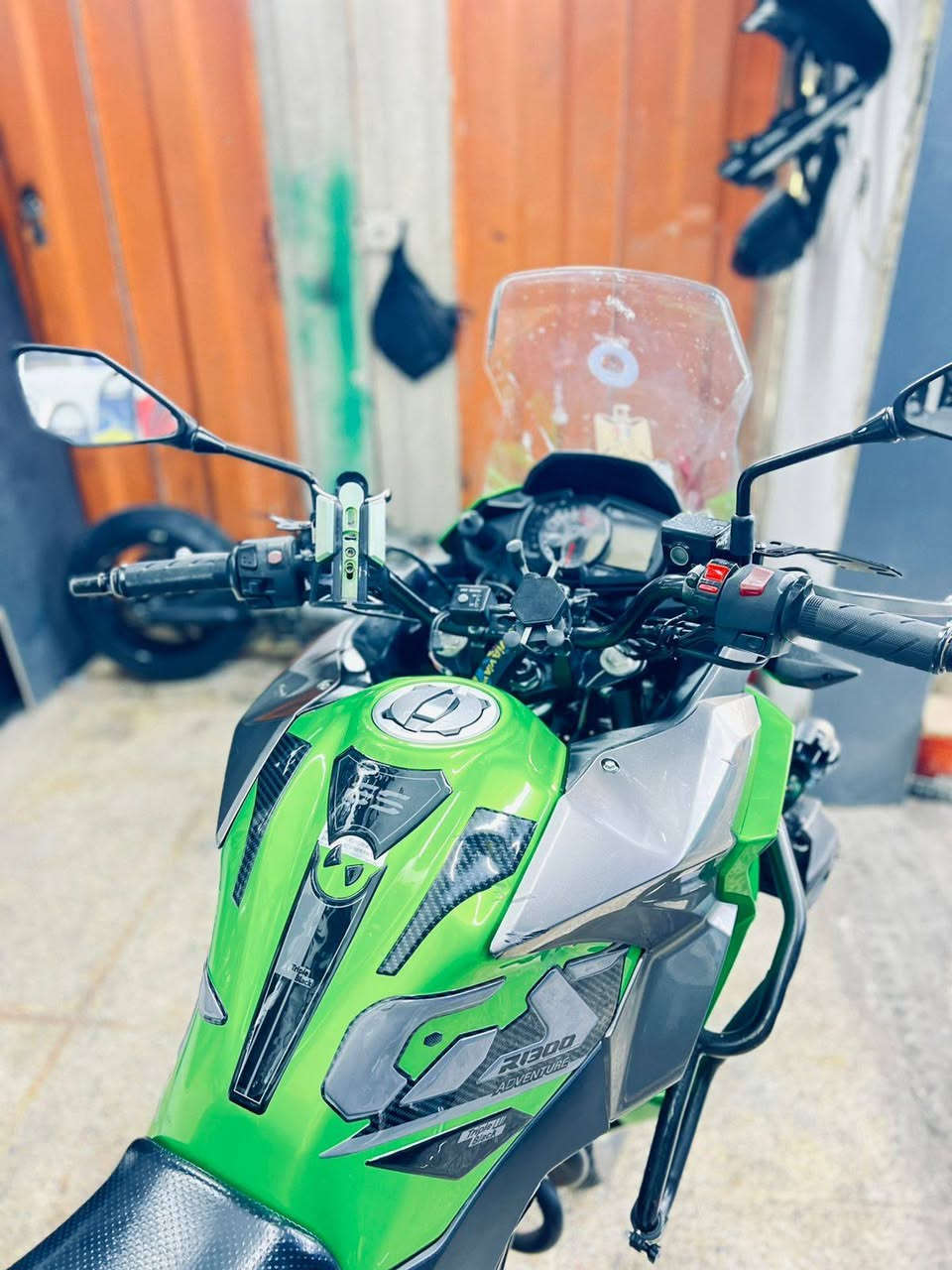 Kawasaki Versys X300للبيع 
ABS 
27km
الدراجه كفاله عامه صناديق 3 كامرات تدفئه  شاحنه  بلوجكترات 3 قطعه منها بلعراق الدراجه بحالة ممتازة صرفية الوقود كلش ممتازه العنوان بغداد الجديده ***********
