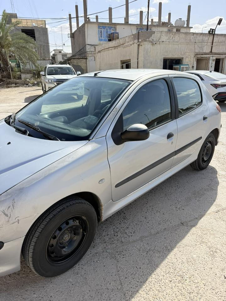 بيجو فرنسي للبيع 206 موديل 2009
رقم بابل إنكليزي 
كير ومكينه وحداديه وتبريد كله جديد ومناقصه شي 
السعر 45 ورقه 
***********
