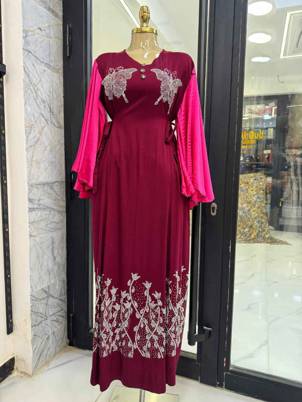 ﴿ وَاللَّهُ يَبْسُطُ الرِّزْقَ لِمَنْ يَشَاءُ وَيَقْدِرُ ﴾ 🧿✨

حيث تلتقي الجودة مع الأناقة 👌

اجمل الماركات العالميه 🇹🇷 ـــ🇮🇹  

دشداشه كشمير ستراس حراري ردن جنح الفراشه ستن

السعر ٢٠

القياسات 2XL 3XL 4XL 5XL


**إذا كنت صاحب هذا الإعلان وتريد حذفه لأي سبب، رجاءا أرسل رسالة إلى الدعم الفني**