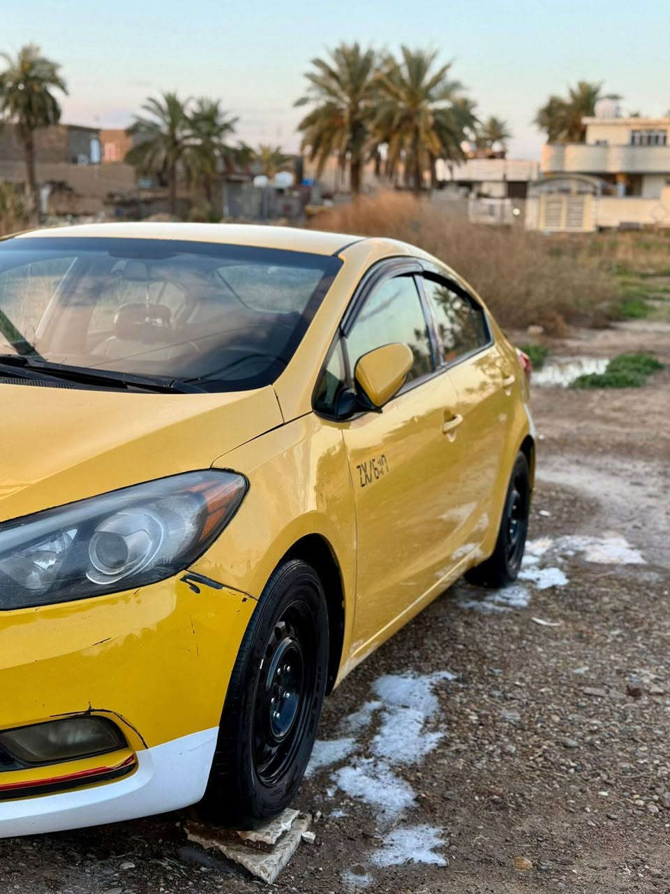 السلام عليكم سياره فورتي لبيع
مواصفات نص فول حادثهه بس بنيد مسروق
موديل 2015 
بغداد جسر ديالى السعر 100 بيها مجال 
رقم ***********
