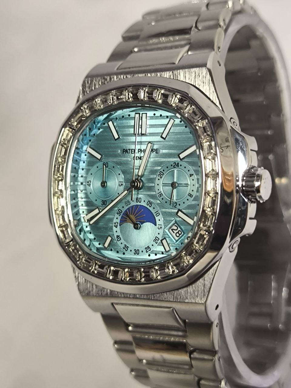 ساعة باتك فلب PATEK PHILIPPE مشذر
تحفة فنية 
لرجال الاعمال
مكينة كوارتز ( نظام ستوبوج ) جميع السناتر شغالة
ثلاث تحكما ( 1 ظاهري و 2 مخفي )
هيكل يتانلس ستيل والطوق مشذر دايموند
ميناء مميزة مزودة بمنفذ تاريخ 
زجاج معدني ضد الخدش
مقاومة الماء والغبار 
 قفل فراشة مختوم حفر 
ساعة مختمة بالكامل

🔴ملاحظة متوفر قطعتين فقط 

السعر :- 40 ع اول تم 
للحجز والاستفسار يرجى مراسلة الصفحه


**إذا كنت صاحب هذا الإعلان وتريد حذفه لأي سبب، رجاءا أرسل رسالة إلى الدعم الفني**