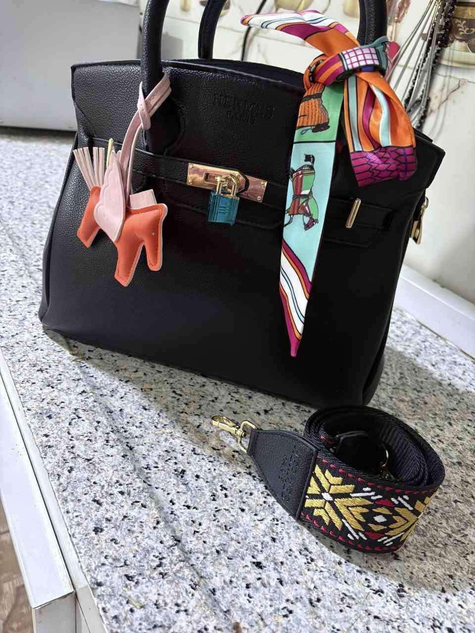 جنطه جديده مامستخدمه ابد حجمها جبير اشبر وكف لبيع سعره 30 وبيها مجال


**إذا كنت صاحب هذا الإعلان وتريد حذفه لأي سبب، رجاءا أرسل رسالة إلى الدعم الفني**