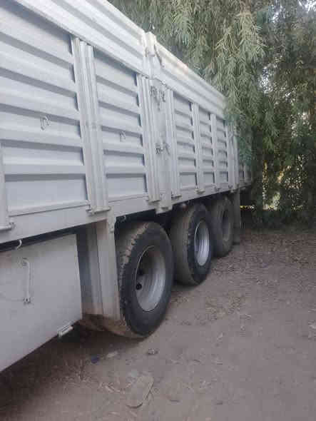 للبيع عربانه تركيا طول 13 60 ارتفاع الجنب 140 ولايه معمره جديد بدون فطر بدون كسر كفاله عامه بها مجال دنقير رابع قبل جيب وشد ثلاجه مطبخ جديد دبيه ماي بلاستيك  جدر شتوي جديد ويرمنيه وهوه جديد السعر  110 وبيها مجال مكانها موصل ( ***********  ***********
