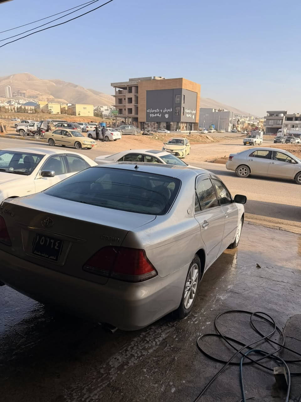 (لەسەر ئیزنی ئەدمێنی گوڵ🌹)
(شاهێنە ٢٠٠٥) (١٨٢ موس)
٣دووگمە و ٣پردە و مەرکەزی و سەلاجە
گێر مەکینە بە شەرت
٣ پارچەی بۆیاخی یابانە
سەیارەکە ماڵی دۆستە
 ٢٥٠ مەسرەفی تیا بوو بۆت ئەبڕم
ژمارەی مۆبایل
***********
شوین سلیمانی
نرخ٦٢گەڵا و مەجالی کی کەم
