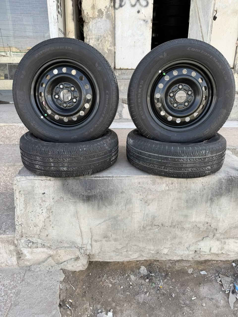 رنكات وتايرات حجم 15  بيع او مراوس *********** بصره قرب جامع الكواز

