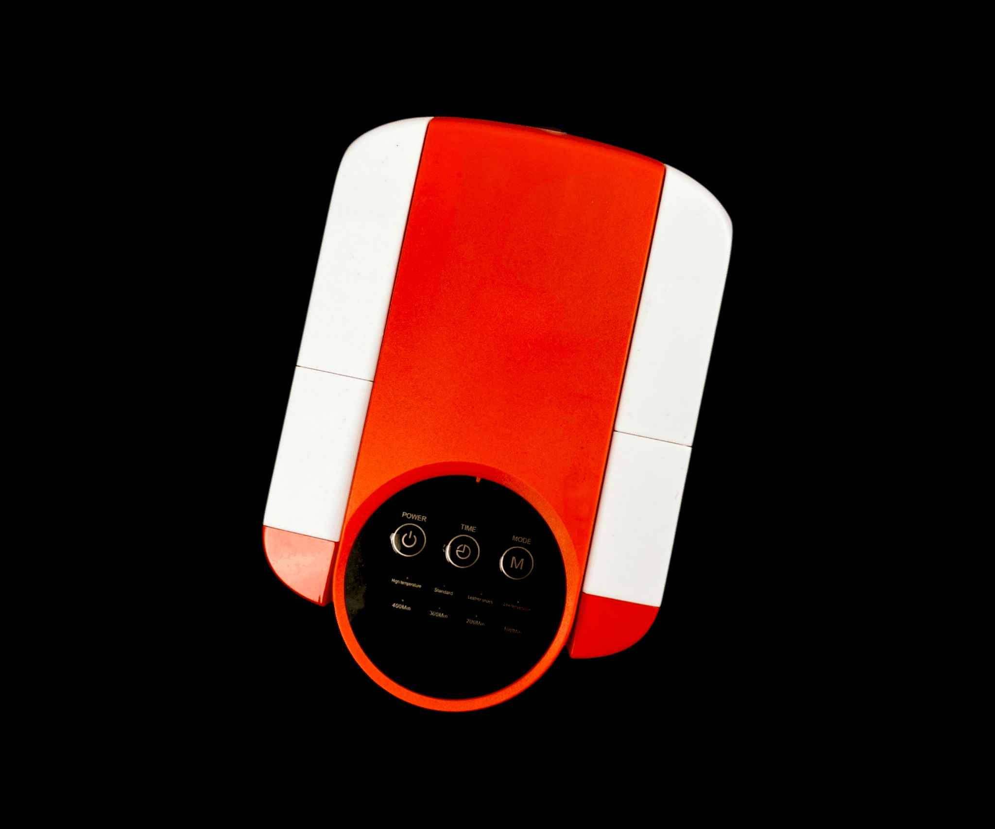 جهاز تنشيف الأحذية الكهربائي متعدد الوظائف بتيار هوائي 360°

الاستخدامات

تنشيف الأحذية المبللة بعد الغسيل أو المطر.

إزالة الرطوبة والروائح غير المرغوبة من داخل الحذاء.

مناسب للأحذية الرياضية، الجلدية، أحذية العمل، وأحذية الأطفال.

يُستخدم داخل المنزل بأمان وسهولة.

المميزات

نظام تنشيف هوائي بزاوية 360° لتوزيع الحرارة بشكل متساوٍ داخل الحذاء.

ذراعان قابلتان للفتح لتنشيف زوج أحذية في نفس الوقت.

3 أوضاع حرارة:

- حرارة عالية
- حرارة متوسطة (Standard)
- حرارة منخفضة

مؤقت ذكي (Timer) بعدة خيارات زمنية:

- 30 دقيقة
- 60 دقيقة
- 120 دقيقة
- 240 دقيقة

لوحة تحكم علوية بأزرار لمس واضحة وسهلة الاستخدام.

يعمل على جهد كهربائي واسع 100V – 220V.

التردد الكهربائي: 50–60Hz.

نظام تحكم بزر (Button Control).

فتحات تهوية جانبية لتصريف الحرارة بأمان.

تصميم مدمج وثابت مع قواعد سفلية مانعة للانزلاق.

محتويات الصندوق

جهاز تنشيف الأحذية الكهربائي.

كتيّب إرشادات الاستخدام.

الملاحظات

طول سلك الكهرباء: 130 سم.

قياس الكرتون:

- الطول: 18 سم
- العرض: 9 سم
- الارتفاع: 28 سم

يُفضّل عدم استخدام الجهاز مع أحذية شديدة الحساسية للحرارة على وضع الحرارة العالية.

يُنصح بترك مسافة تهوية حول الجهاز أثناء التشغيل.

بلد الصنع: Made in China  السعر ١٩ الف والتوصيل ٣ بغداد و٥ المحافظات بغداد, العراق


**إذا كنت صاحب هذا الإعلان وتريد حذفه لأي سبب، رجاءا أرسل رسالة إلى الدعم الفني**